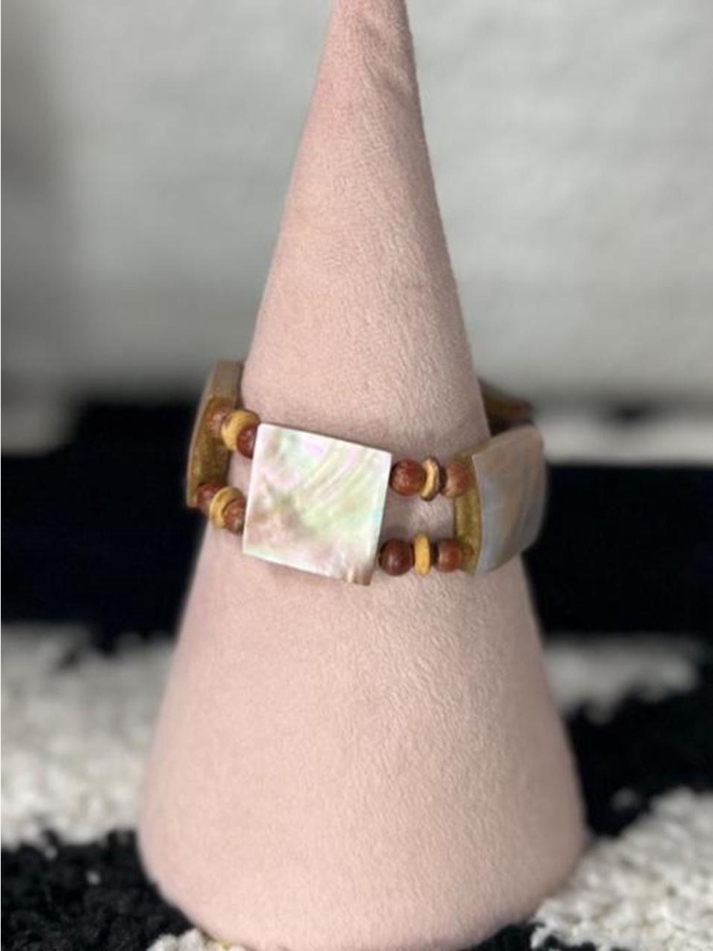 Iridescent Mother-of-Pearl Square Stretch Bracelet - Pink/Tan